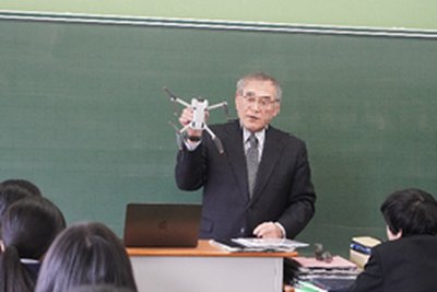 1年生社会科ゲストティーチャー②264px×176px.png