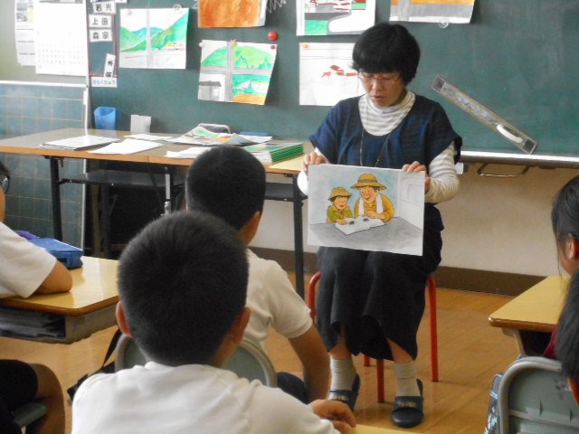 読み語り朝会の様子4