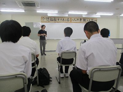 3年生上級学校訪問②290px×217px.png