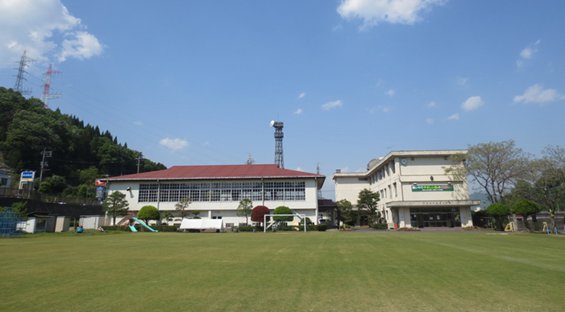 粟屋小学校