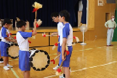 沖江田楽伝承②275px×183px.png