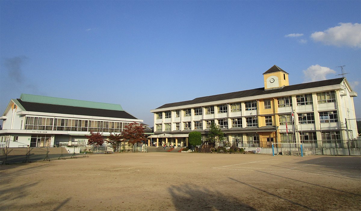 川地小学校