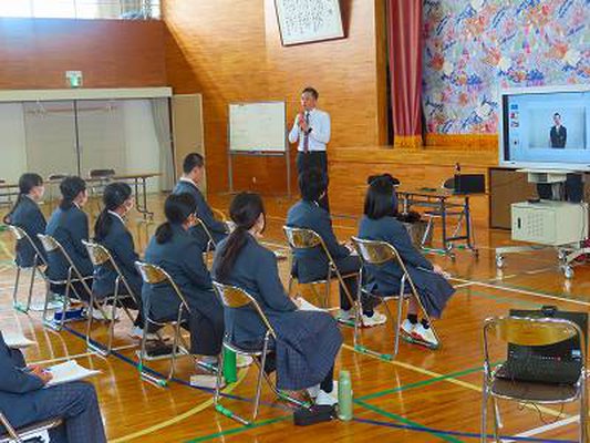 高校説明会.jpg